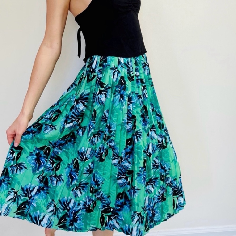 Banana Republic Pleated Floral Skirt Size 0 👗